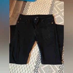 American eagle men’s skinny jeans. Very stretchy. 34x34